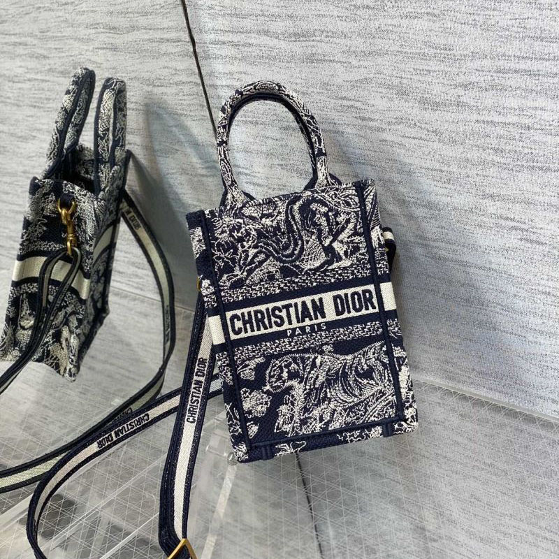 chr1st1an D10r shopping bags